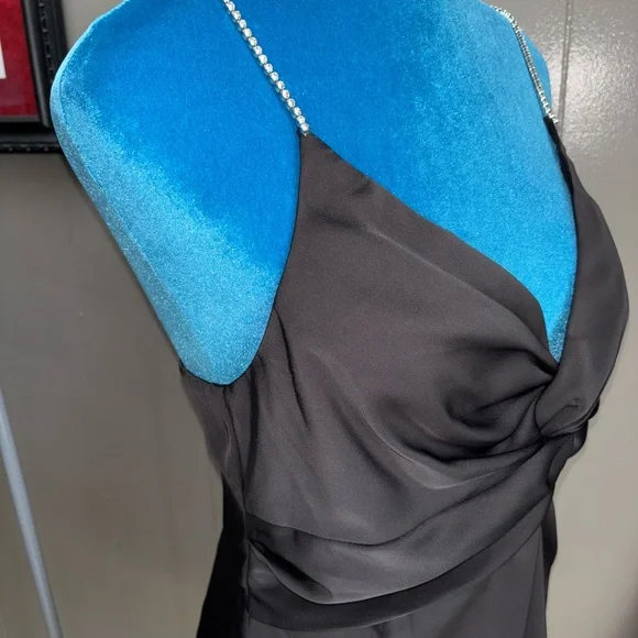 DO+BE Black Sleeveless Halter Mini Dress - Picture 14 of 16